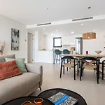 Middle Views Апартаменты