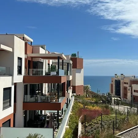 Middle Views アパート