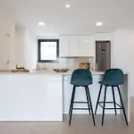 Middle Views * פואנגירולה