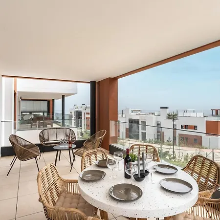 Middle Views Fuengirola