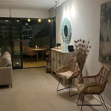 Middle Views דירה *