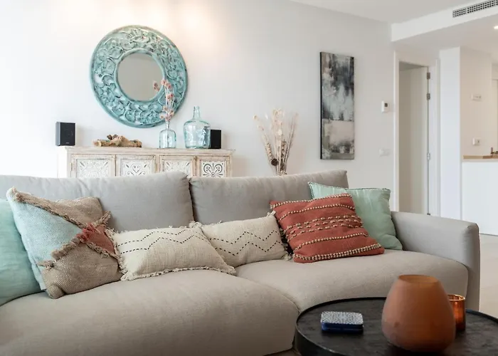 Middle Views * فوينخيرولا