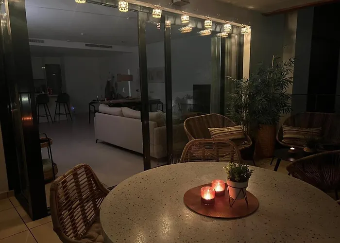 Middle Views فوينخيرولا